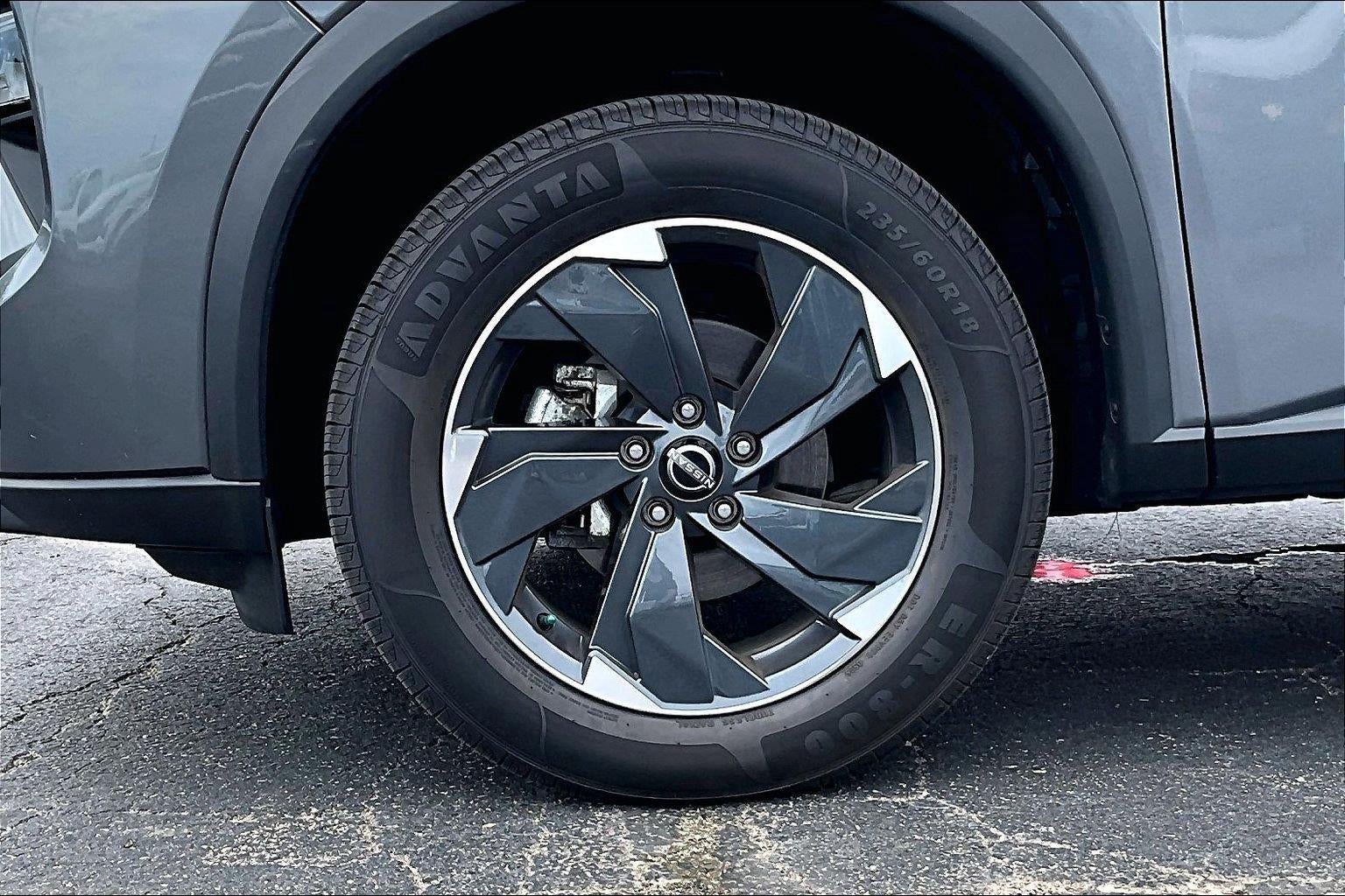 2025 Nissan Rogue SV - Photo 9