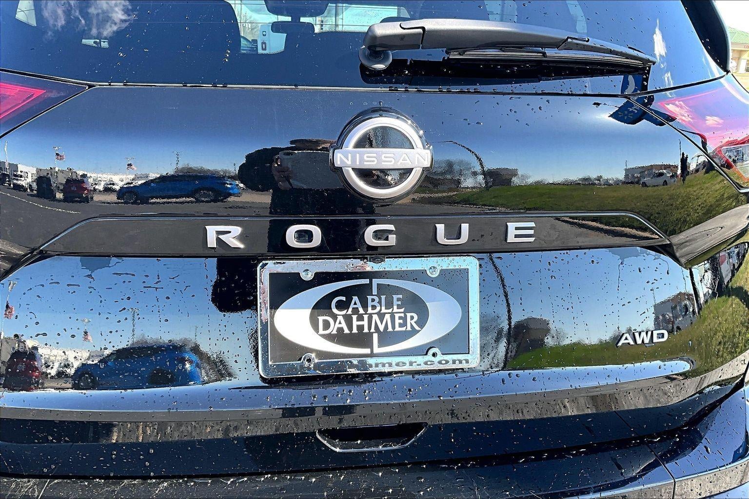 2025 Nissan Rogue SV