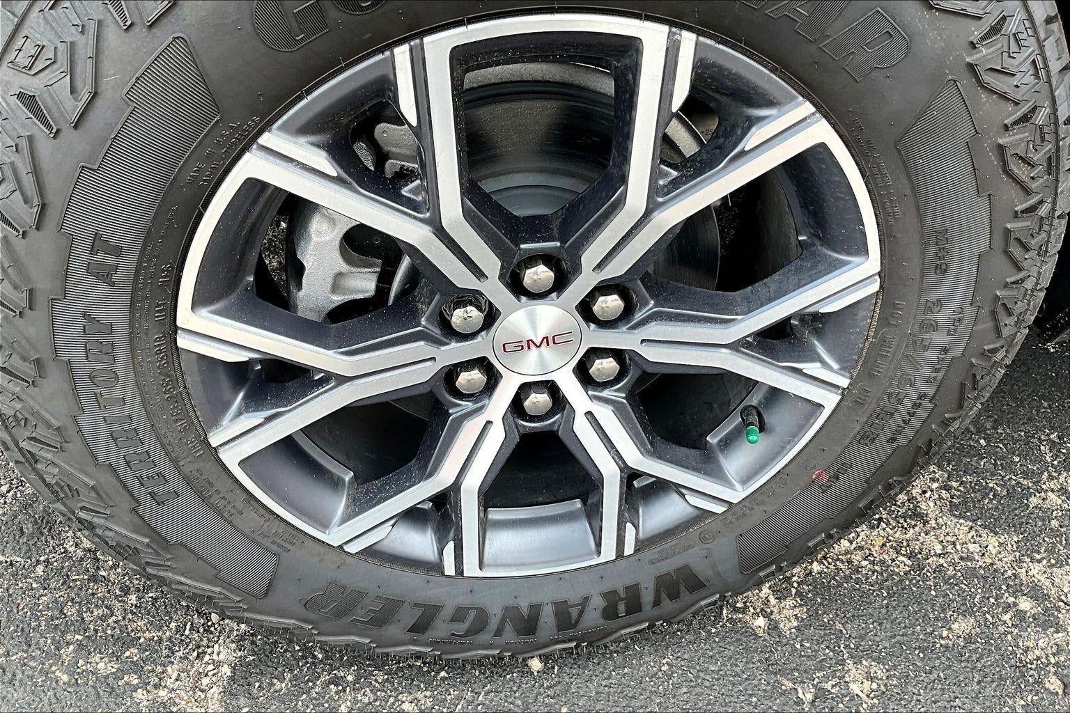 2026 GMC Acadia AT4