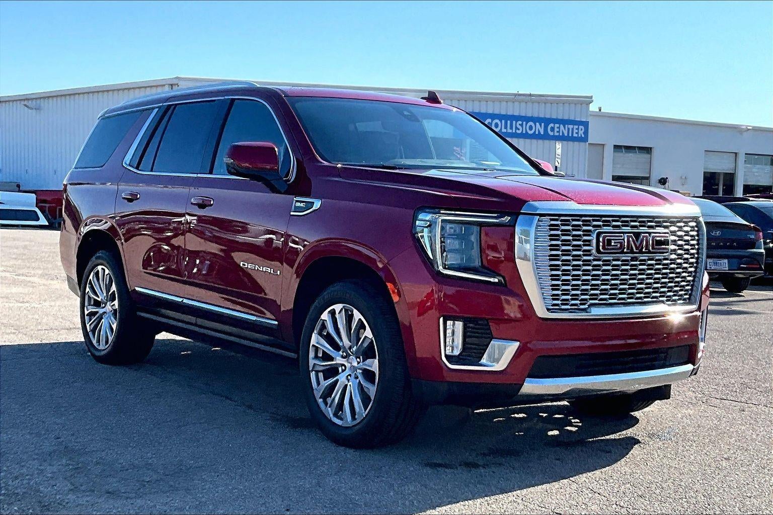 2022 GMC Yukon 4WD Denali's photo