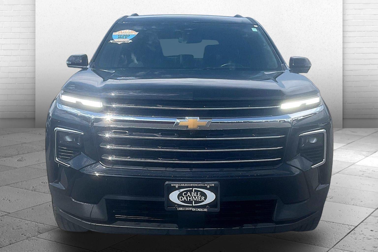 Used 2024 Chevrolet Traverse 2LT with VIN 1GNEVGKS7RJ193521 for sale in Kansas City