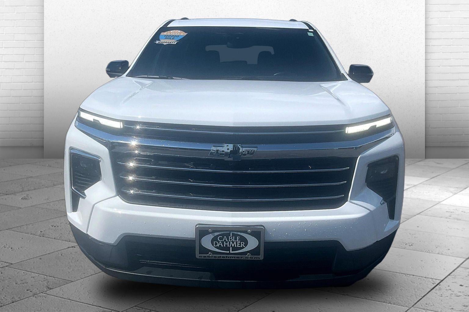 Used 2024 Chevrolet Traverse 2LT with VIN 1GNEVGKS8RJ174086 for sale in Kansas City