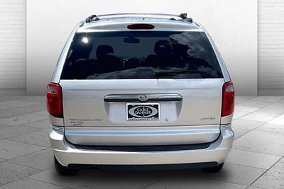 2005 Chrysler Town & Country Limited