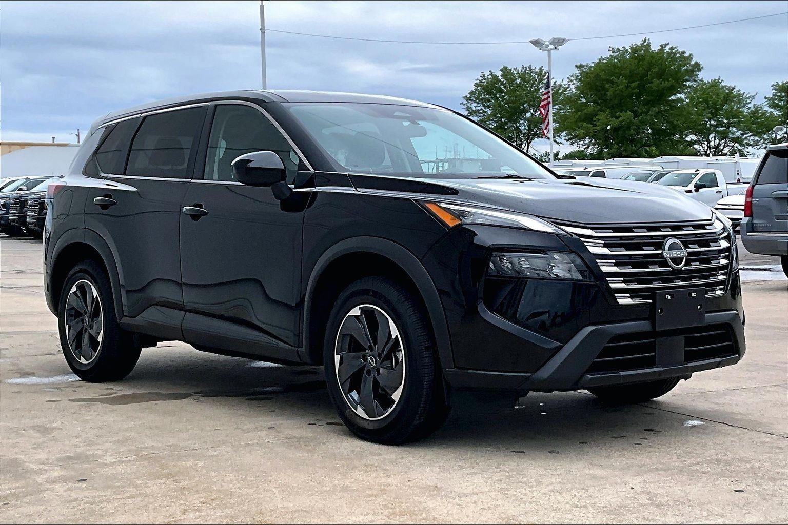 2025 Nissan Rogue SV AWD's photo