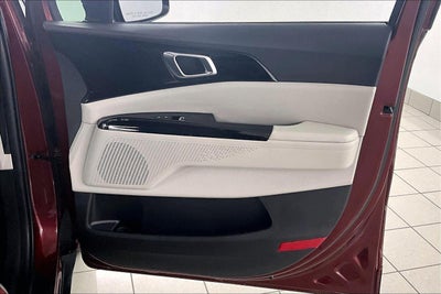 2023 Kia Carnival SX