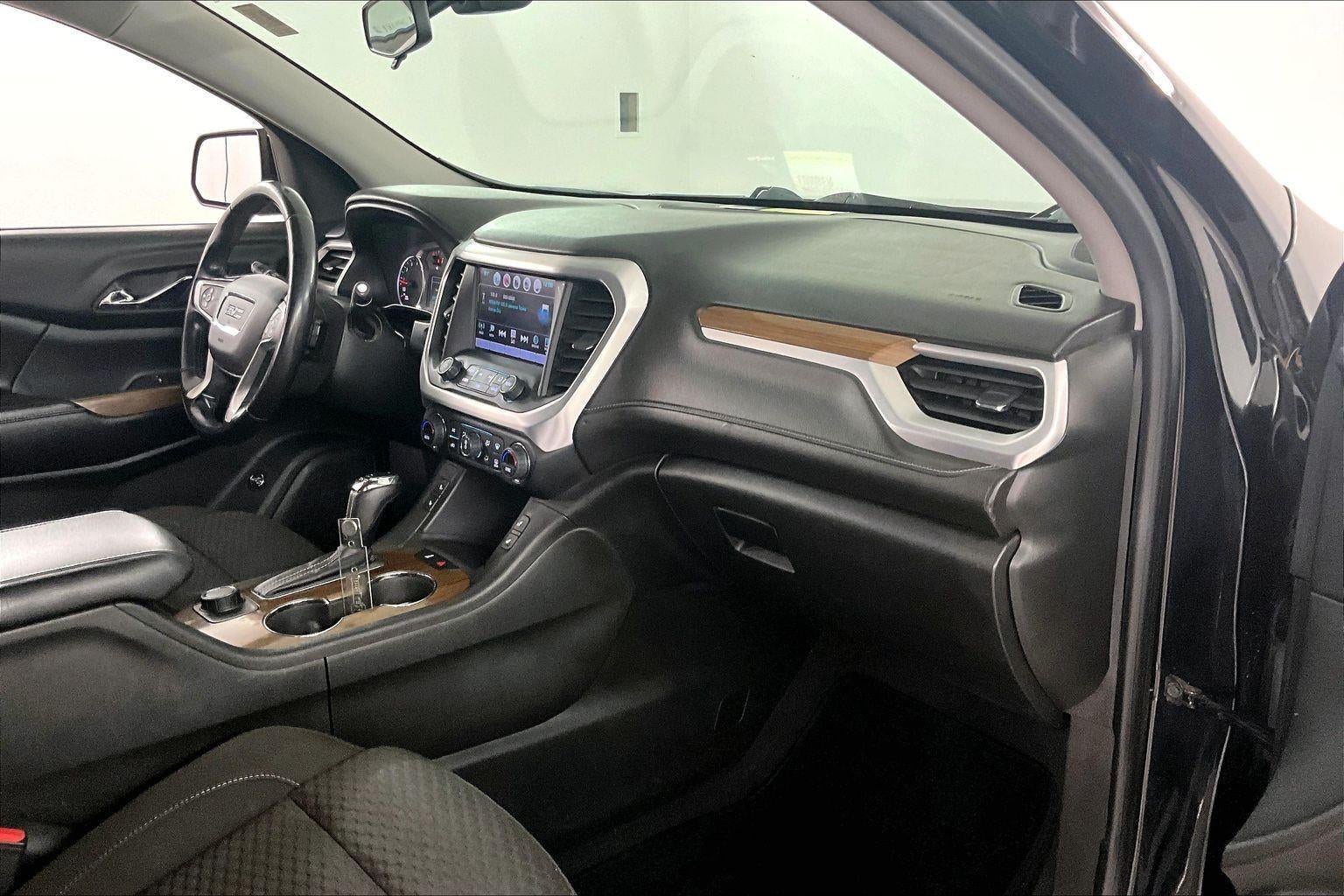 2017 GMC Acadia SLE