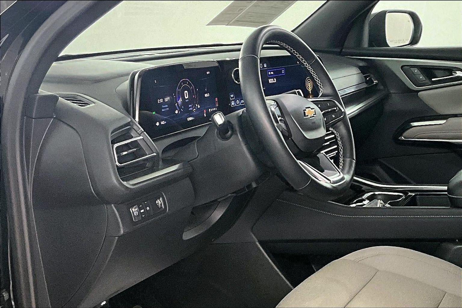 2025 Chevrolet Traverse FWD LT