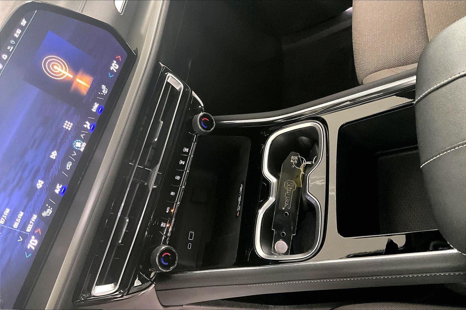 2025 Chevrolet Traverse FWD LT