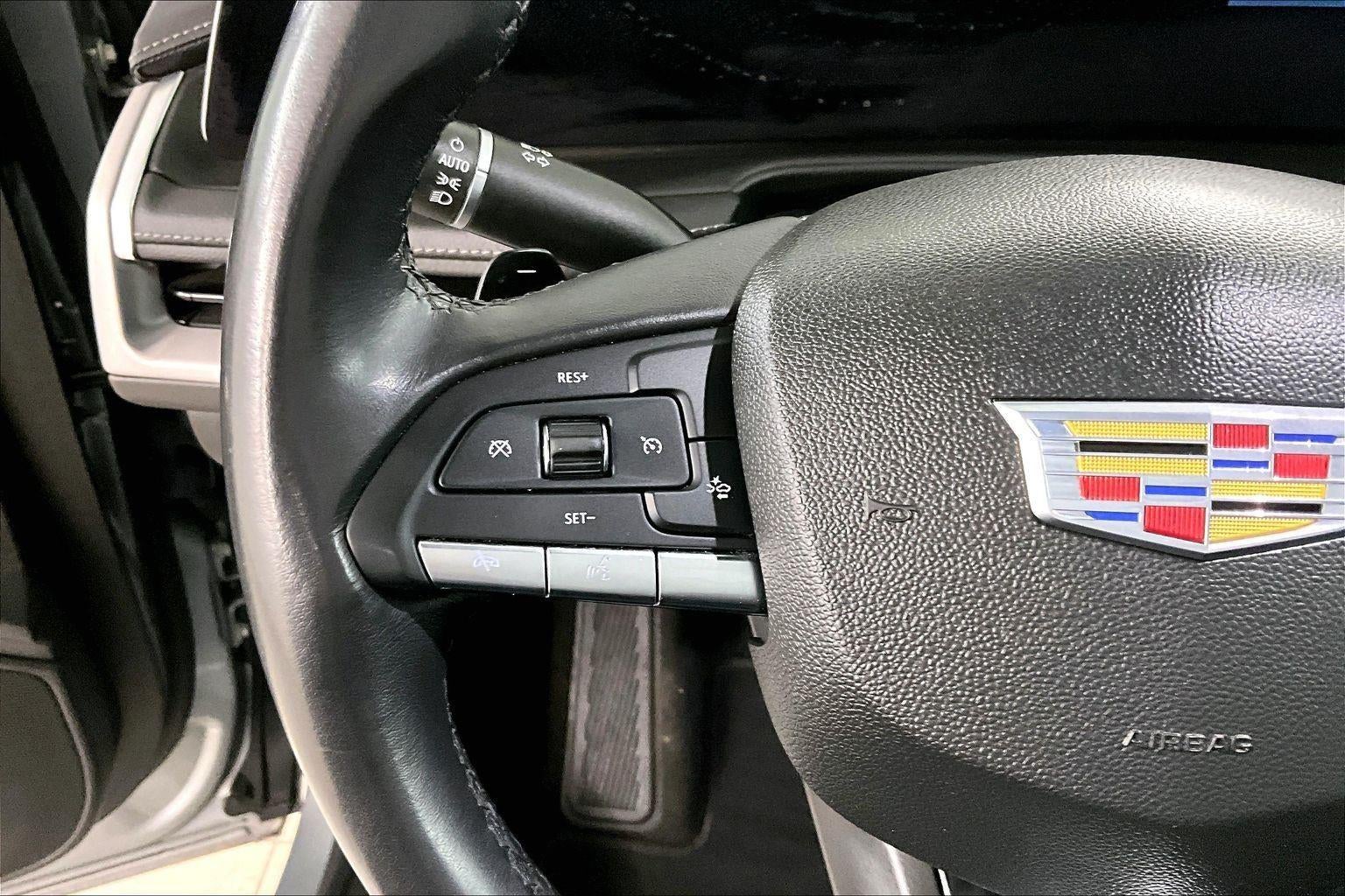 2024 Cadillac XT4 AWD Premium Luxury