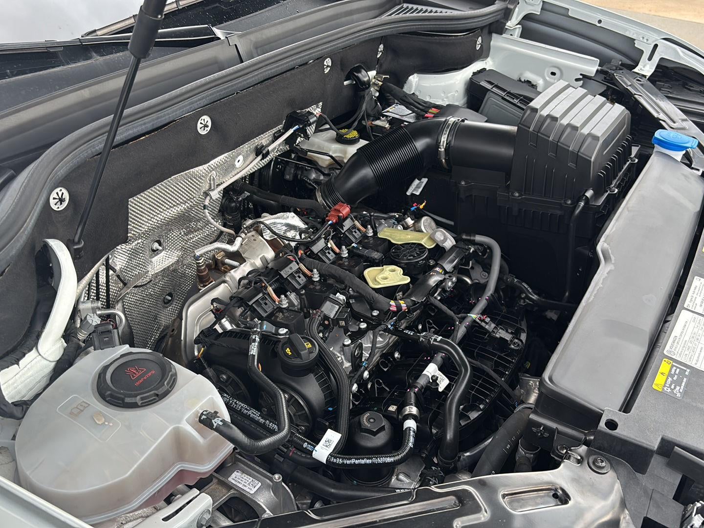 2024 Volkswagen Atlas 2.0T SE