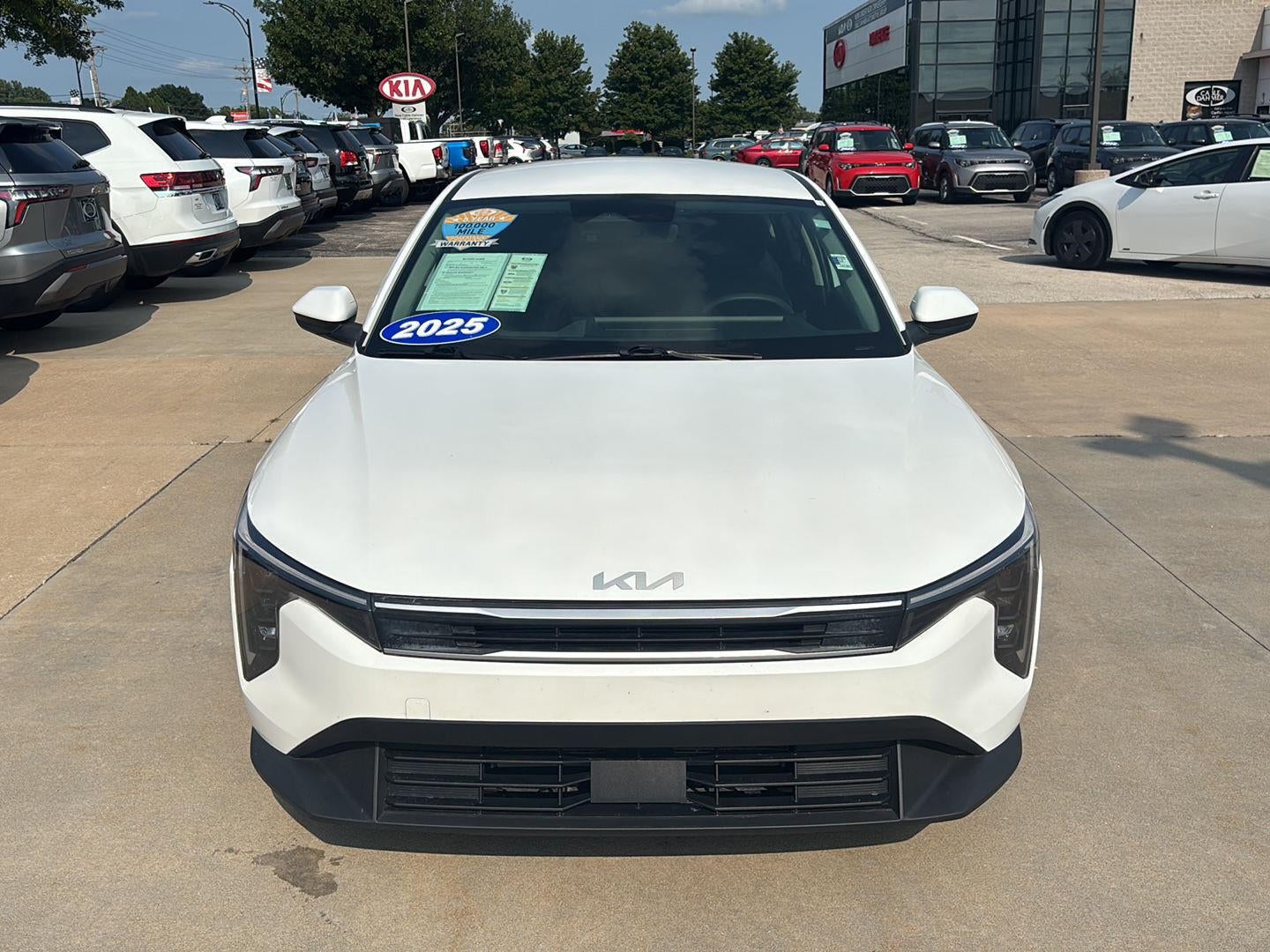 2025 Kia K4 LXS