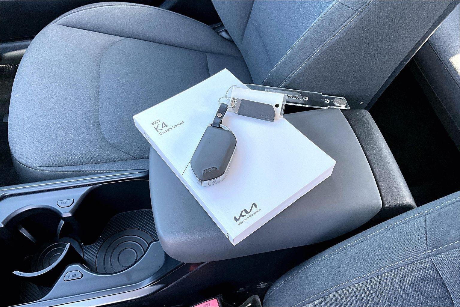 2025 Kia K4 LXS