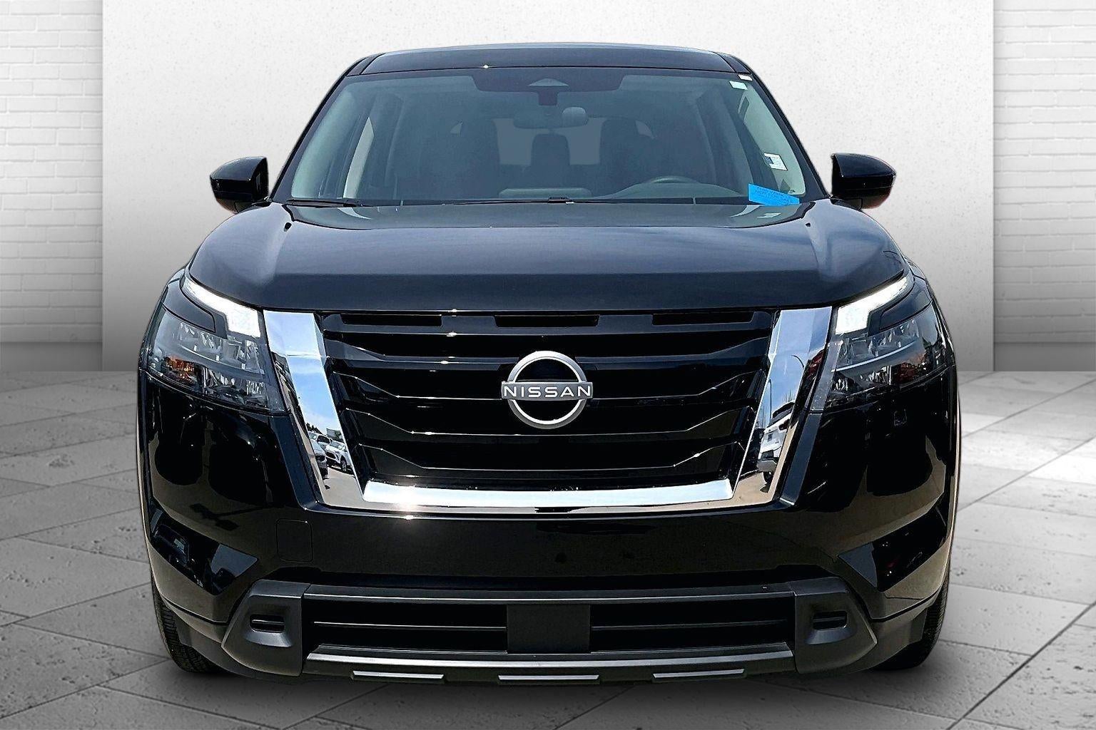 2025 Nissan Pathfinder S