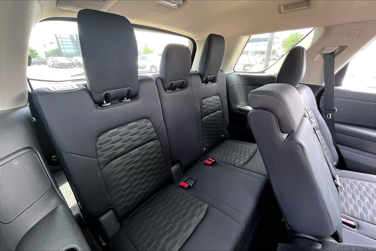 2025 Nissan Pathfinder S