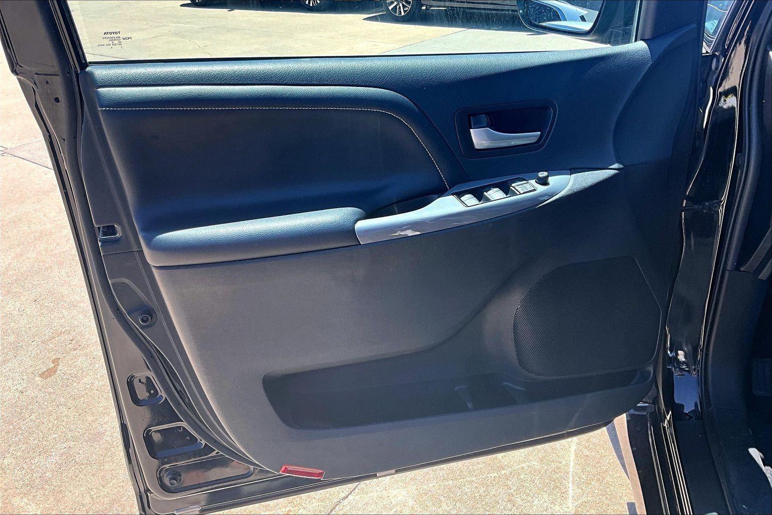 2018 Toyota Sienna SE Premium