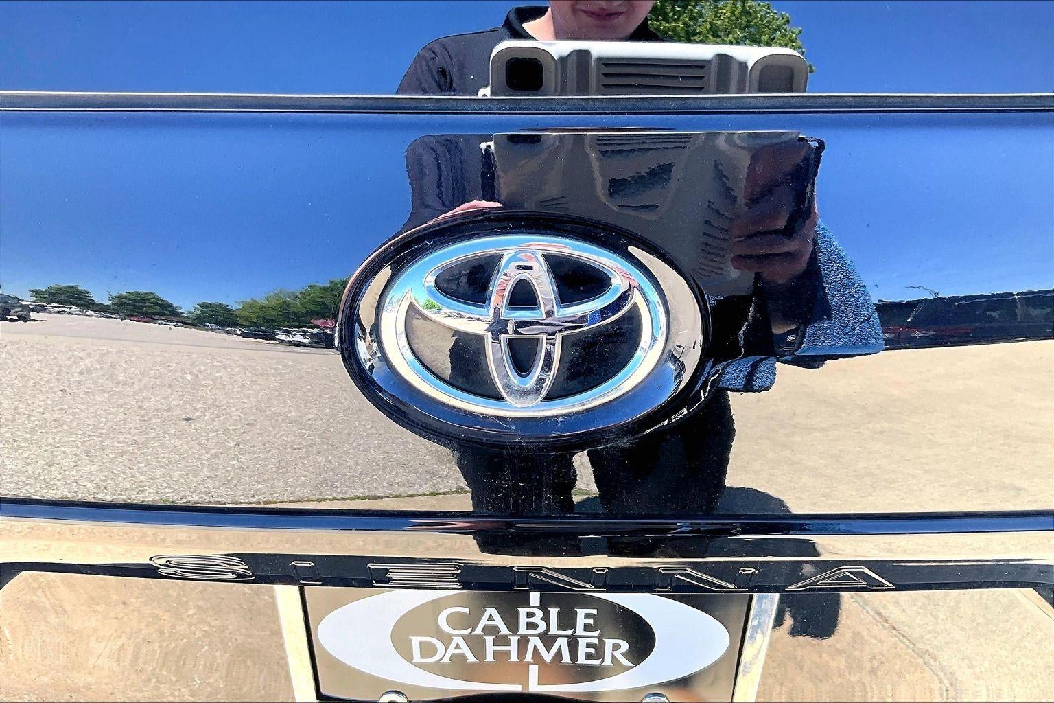 2018 Toyota Sienna SE Premium
