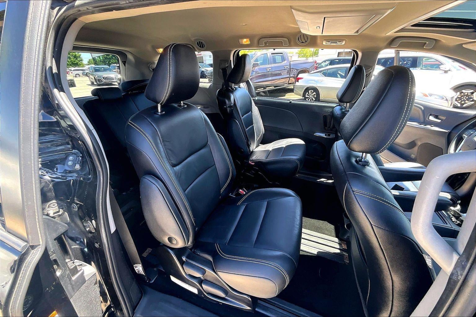 2018 Toyota Sienna SE Premium