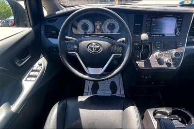 2018 Toyota Sienna SE Premium