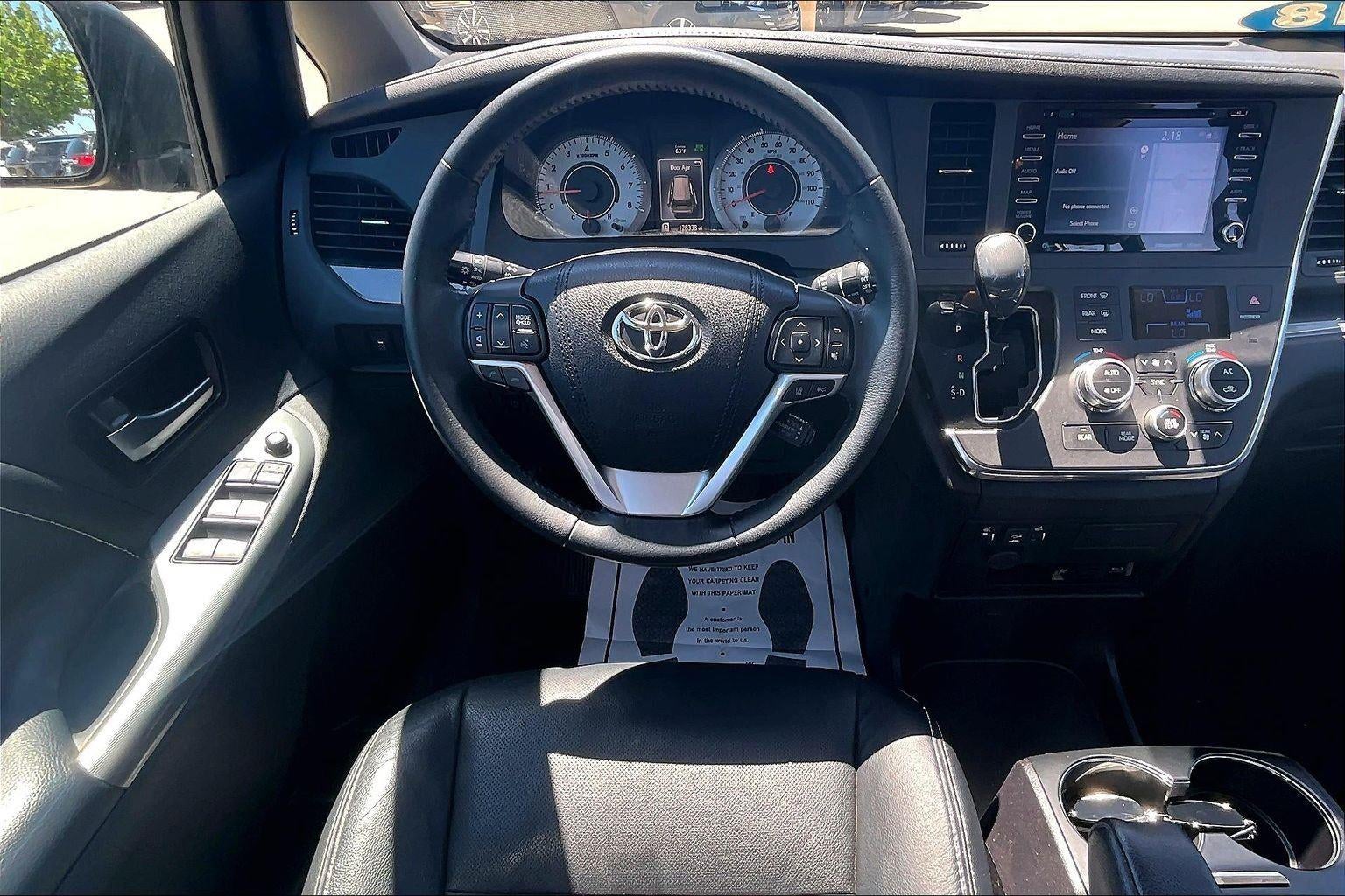 2018 Toyota Sienna SE Premium