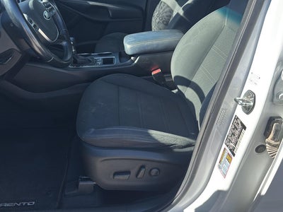 2020 Kia Sorento S V6