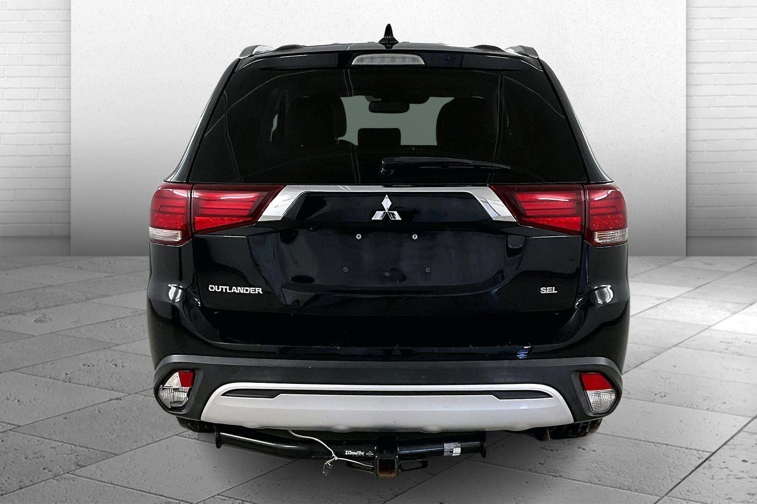 2020 Mitsubishi Outlander SE