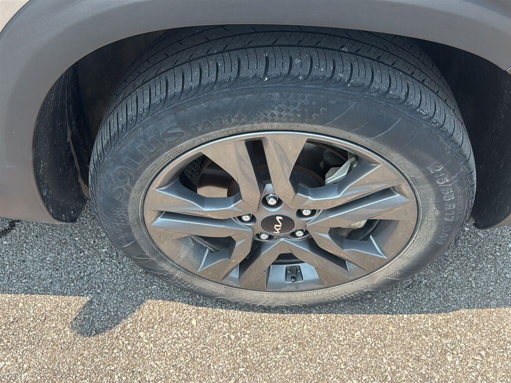 2023 Kia SELTOS LX