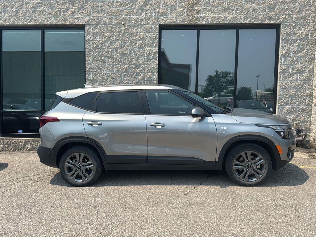 2023 Kia SELTOS LX