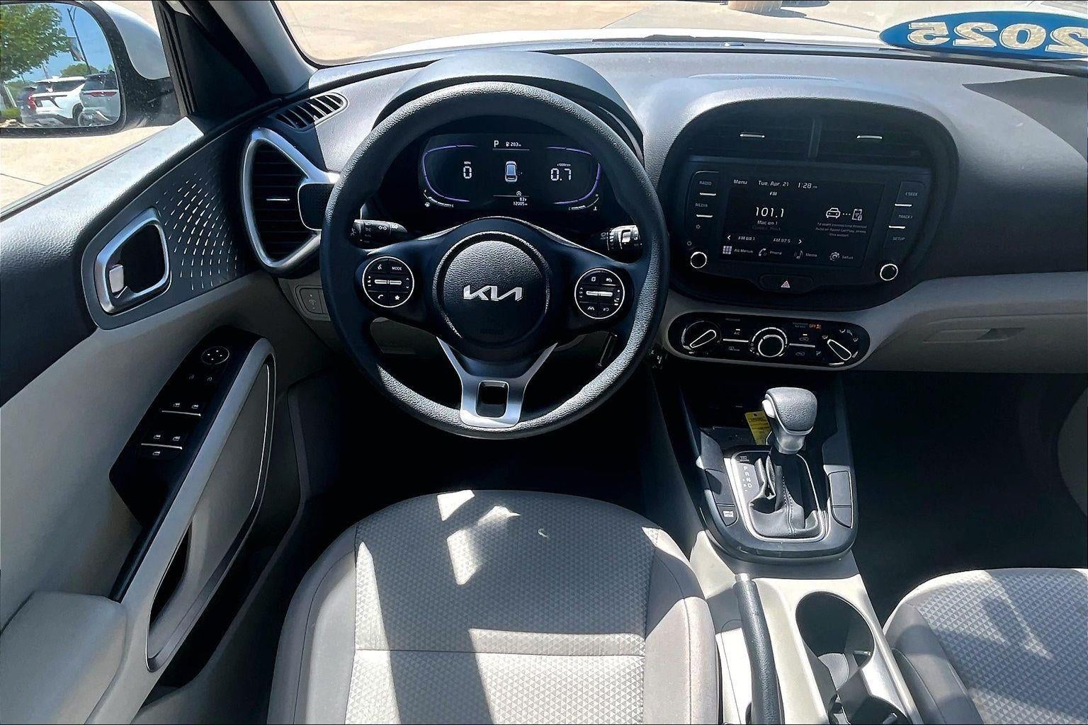 2025 Kia Soul LX
