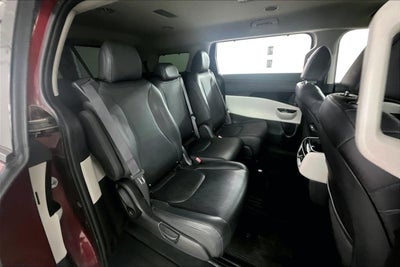 2023 Kia Carnival SX