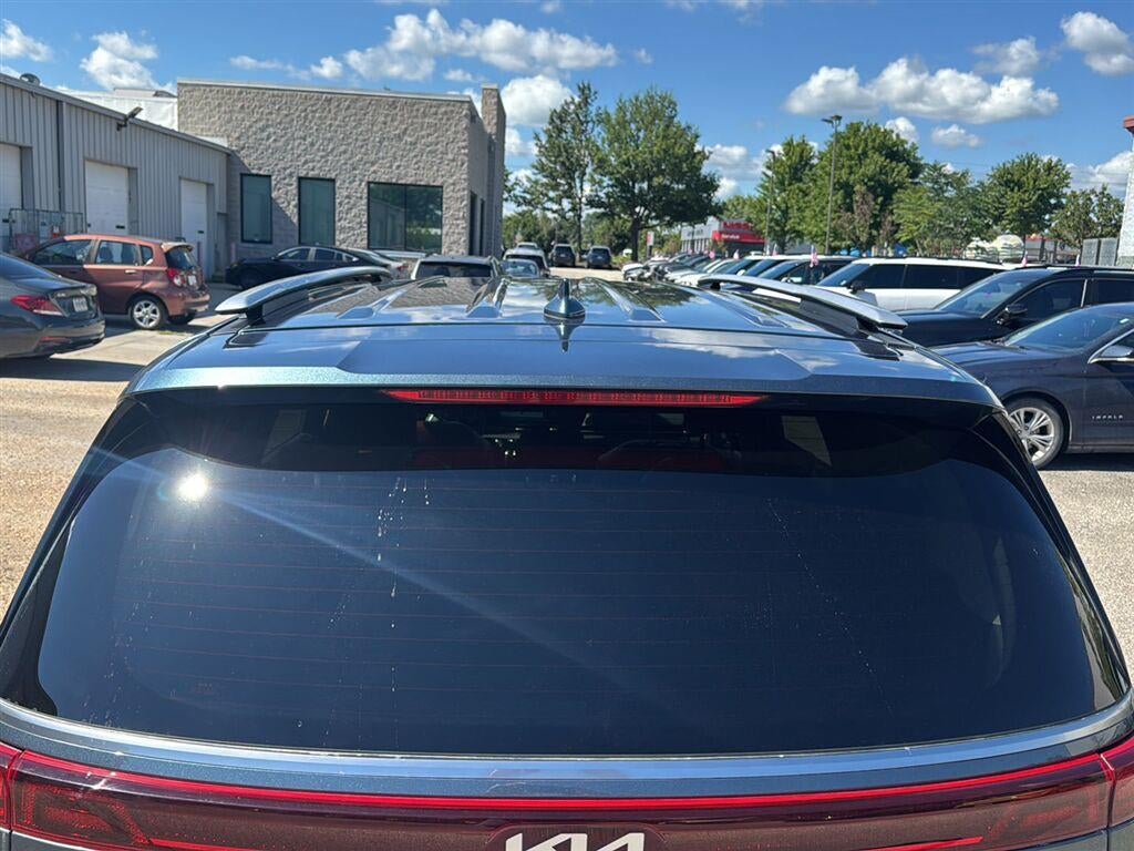 2024 Kia Carnival SX