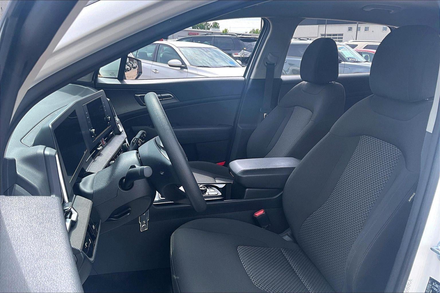 2025 Kia Sportage LX