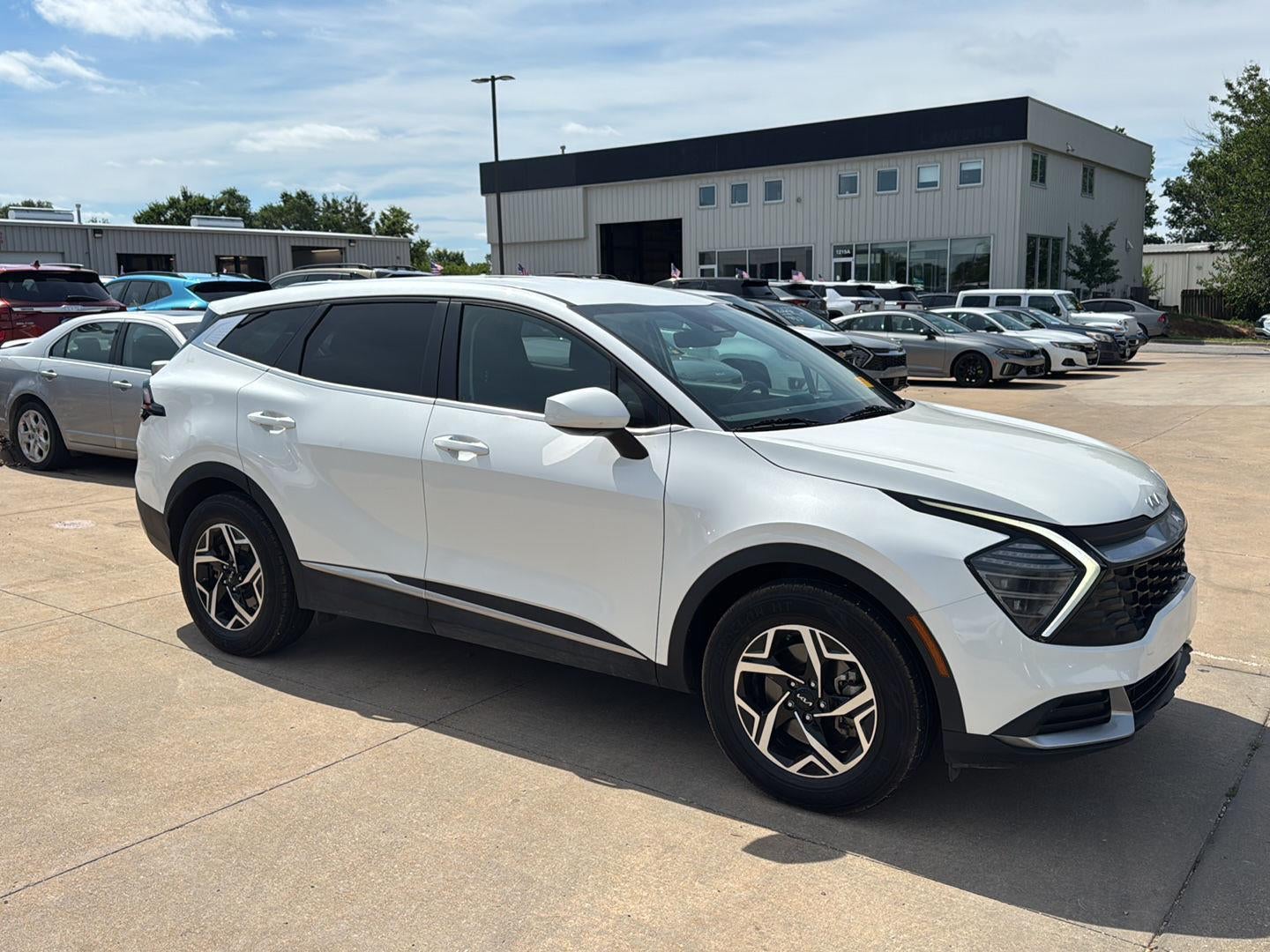 2024 Kia SPORTAGE LX