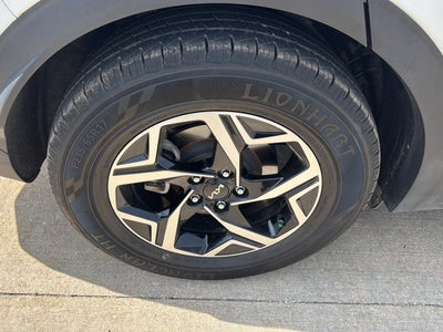 2024 Kia SPORTAGE LX