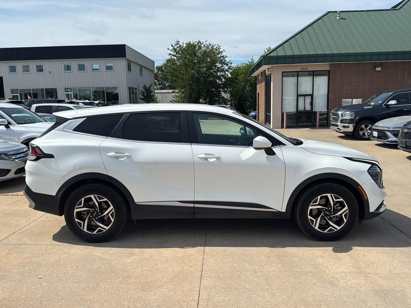 2024 Kia SPORTAGE LX