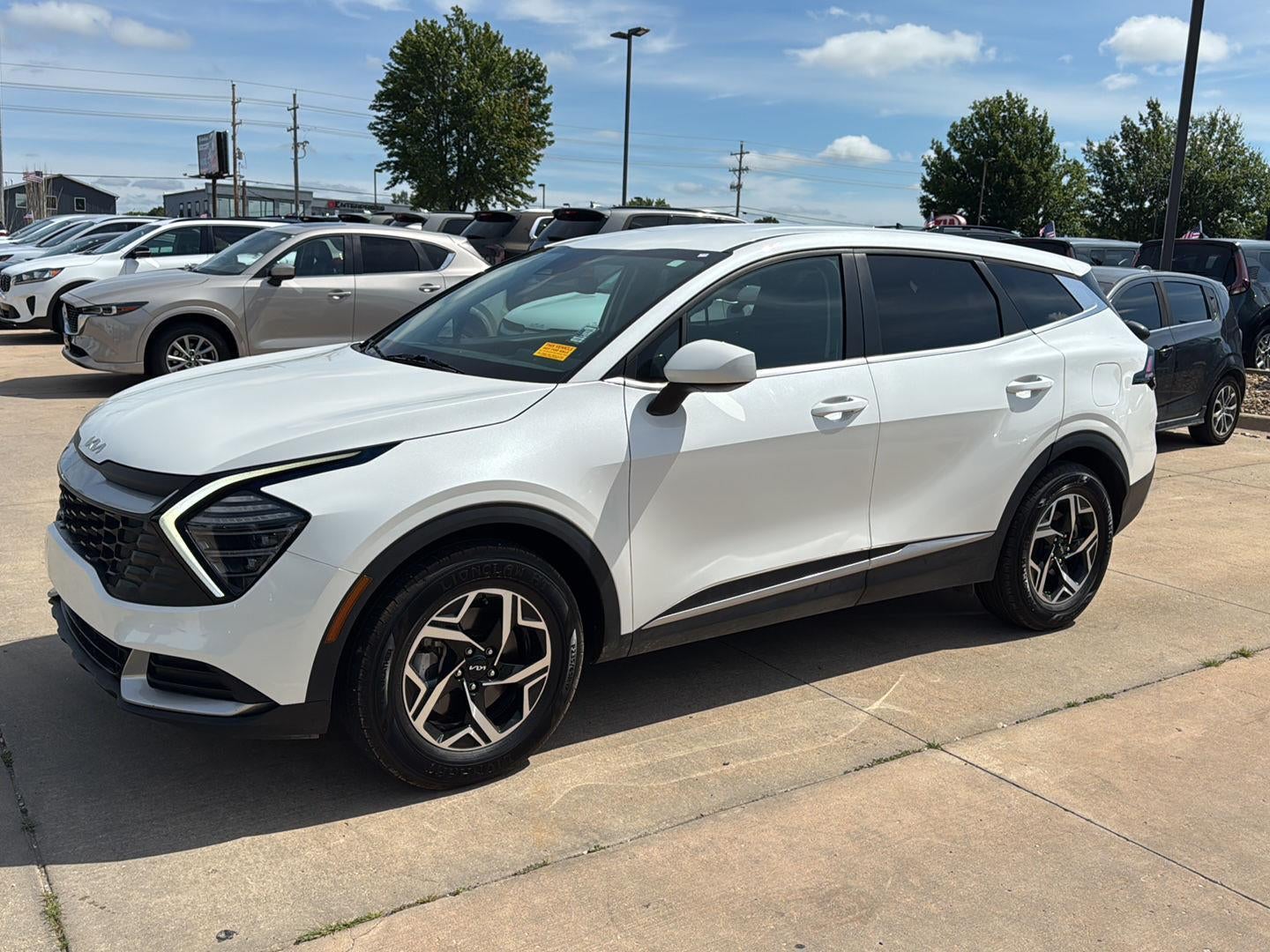 2024 Kia SPORTAGE LX